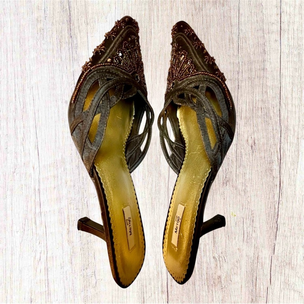 Vintage Metro 7 “Gypsy” Beaded Brown Satin Mule Kitten Heels. Size 7.5 - Picture 4 of 10